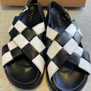 Alohas Marshmallow Scacchi Black & White Sandals Size 38